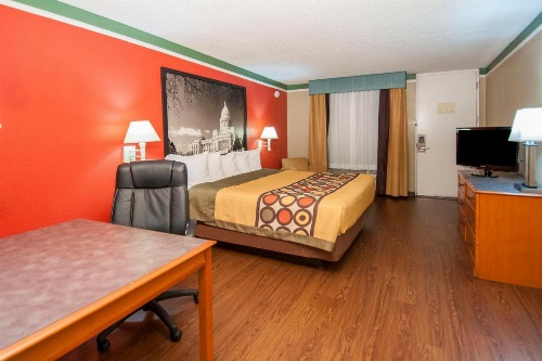 Super 8 by Wyndham Little Rock/Otter Creek image 7