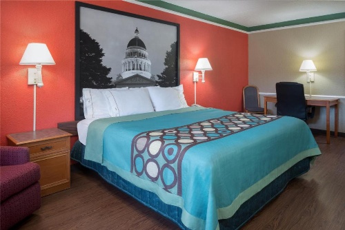 Super 8 by Wyndham Little Rock/Otter Creek image 3